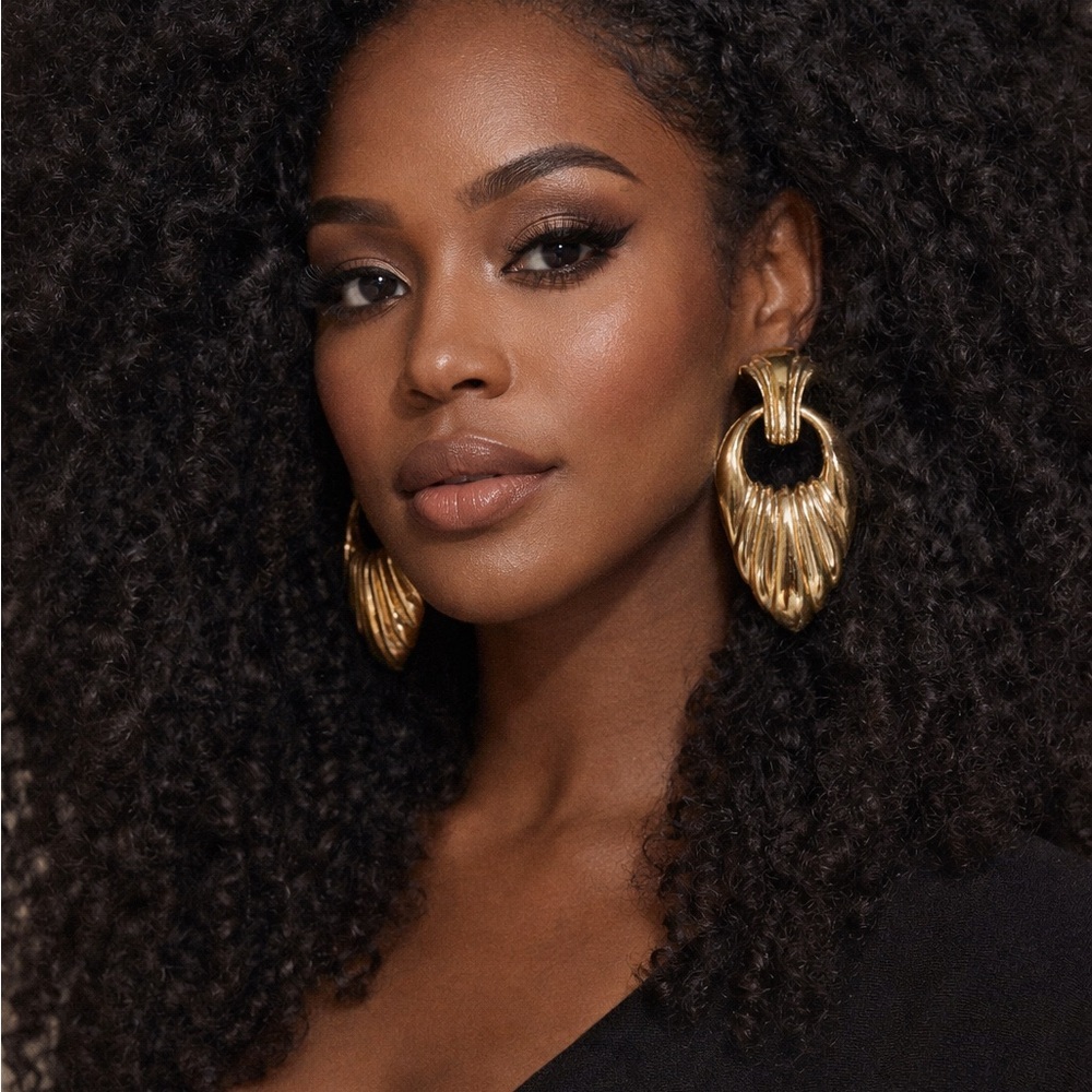 Elegant Gold Statement Earrings clip on